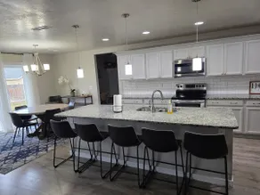 Modern Spacious Home w/ Open Kitchen & Garage - Image 3