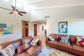 City 3BR Mountainview Dog Friendly | Pool - Image 2