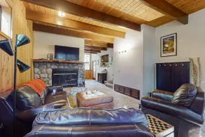 Spacious 3BR Mountainview Dog Friendly - Image 5