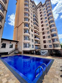 Serene 2-Bedroom in UpperHill. Pool, Gym & Parking - Image 2