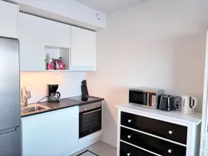 Studio near Airport & train | WiFi + Washer - Image 4