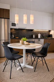 Modern 2BR near OYS hospital, sauna & free parking - Image 5