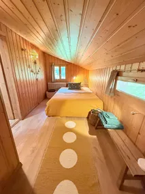 Elegant Family Chalet with Lake and Mountain Views - Image 5