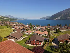 Elegant Family Chalet with Lake and Mountain Views - Image 2