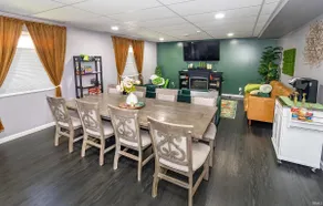 Spacious Family Ready King suite+2 Kings+Queen Apt - Image 5