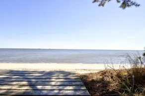 Pet-Friendly Bayfront Cottage | Serene Views, Wild - Image 2