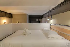 Lyon City - New Industrial Loft w/ Mezzanine - Image 2