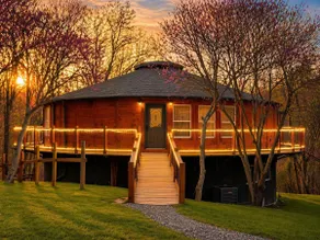 Lakefront Treehouse | Hot Tub•Game Room•Fire Pit - Image 4