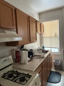 Cute apartment in a historic stockade - Image 3