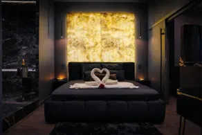 Suite 202 – Jacuzzi, intimate area… - Image 2