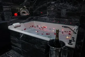 Suite 202 – Jacuzzi, intimate area… - Image 3