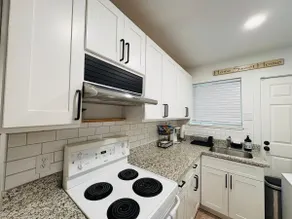 The Lakewood Cozy Nook - Image 4