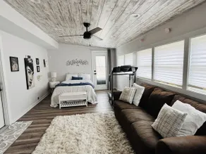 Duck Lake Modern Lakefront Retreat - Image 4