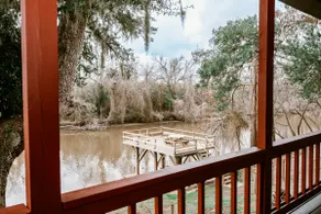 Riverfront, HotTub, BoatRamp, Deck, Sleeps 24 - Image 2