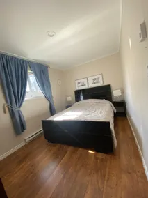 Modern North Van Suite w/ Free Parking & Transit - Image 4