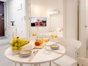 [5 minutes from Hapjeong Station] #Free luggage storage #Infants free #Walking distance to the Han River - Image 2