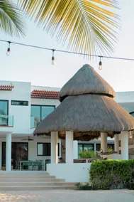 4 BR Beach House, Uaymitun. - Image 5