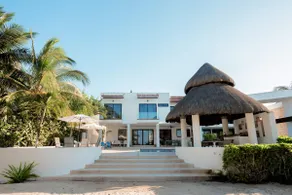4 BR Beach House, Uaymitun. - Image 3