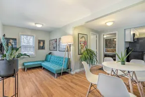 Beautiful Warwick Home | Private&Perfectly Located - Image 2