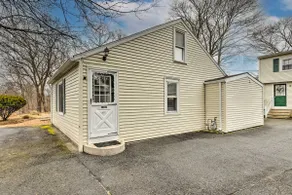 Beautiful Warwick Home | Private&Perfectly Located - Image 3