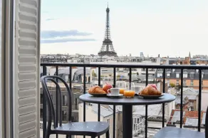 Eiffel Tower View 1BR Newly Renovated and Elegant - Image 5