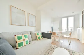 Eiffel Tower View 1BR Newly Renovated and Elegant - Image 3