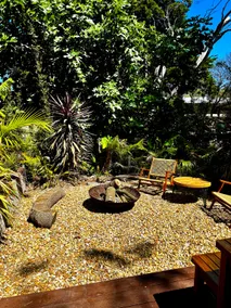 Bungalow Oasis- metres from the beach - Image 4