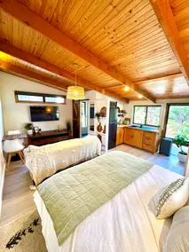 Bungalow Oasis- metres from the beach - Image 2
