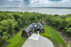 Lakefront Estate on 26 Acres: Hot Tub & Games - Image 5