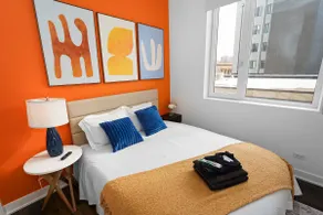 Large 4BR/3BA Unit Near Field Museum & McCormick - Image 2