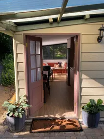 Waratah Retreat. Pet friendly. - Image 2