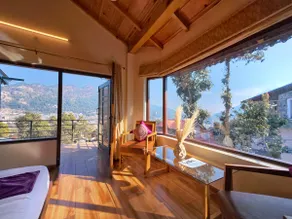 Silvara: 4BHK Villa nr Kainchi Dham | Hilltop View - Image 2