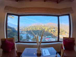 Silvara: 4BHK Villa nr Kainchi Dham | Hilltop View - Image 4