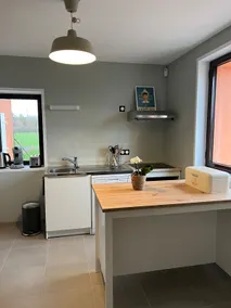 Fully renovated charming house, sleeps 8 - Image 5