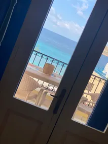 House by the sea - Image 5