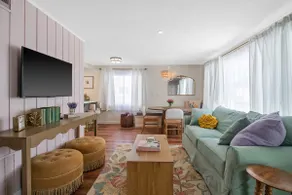 Girls Getaway, Hot Tub, Barrel Sauna, sleeps 8 - Image 3