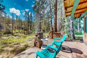 Riverfront dog-friendly retreat with a rustic flai - Image 2