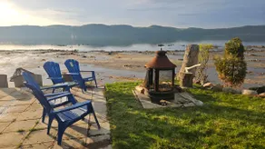 Cozy cottage with private beach access - Image 3