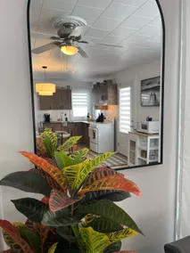 Cozy cottage with private beach access - Image 5
