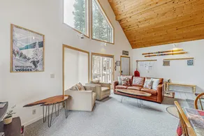 Cozy, dog-friendly getaway with wood stove & washe - Image 3