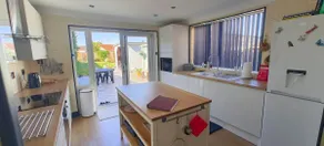 Near beach - Garden - Pets - Parking - Sleeps 4 - Image 2