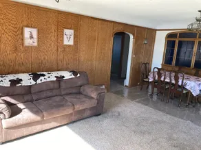 Spacious 4 bedroom home with serene views - Image 2