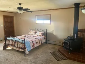 Spacious 4 bedroom home with serene views - Image 5