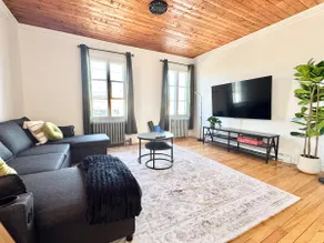Historic Charm & Modern Comfort Sleeps 8 - Image 2