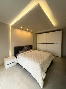 Bright Modern Apartment with Rooftop - Image 2