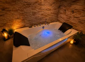 Exklusive Private SpaSuite Whirlpool, Sauna & Kino - Image 2