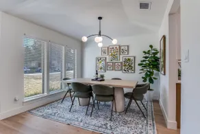 La Fleur Chateau 4B 2B Duplex KING Pet Friendly - Image 3