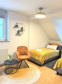 NewCityHome-3 Zi-Spacious Apartment Harley - Kaßberg - priv Parking - Image 3