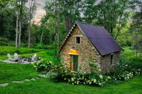 The Oakland House - A Luxurious Home on 10+ Acres - Image 3