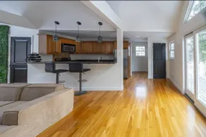 Westwood Airbnb - Image 4